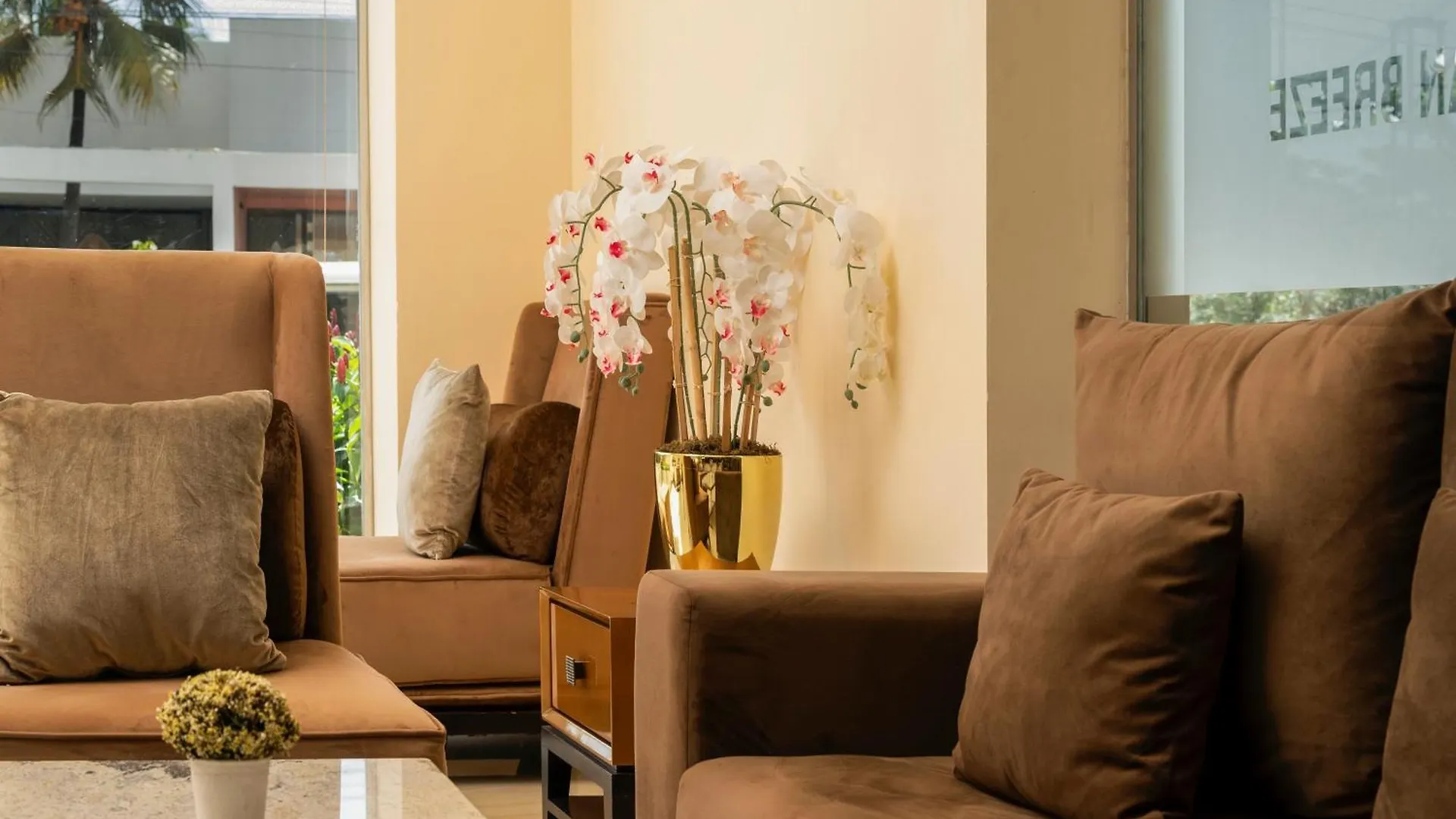 Hotel Corundum Breeze Negombo