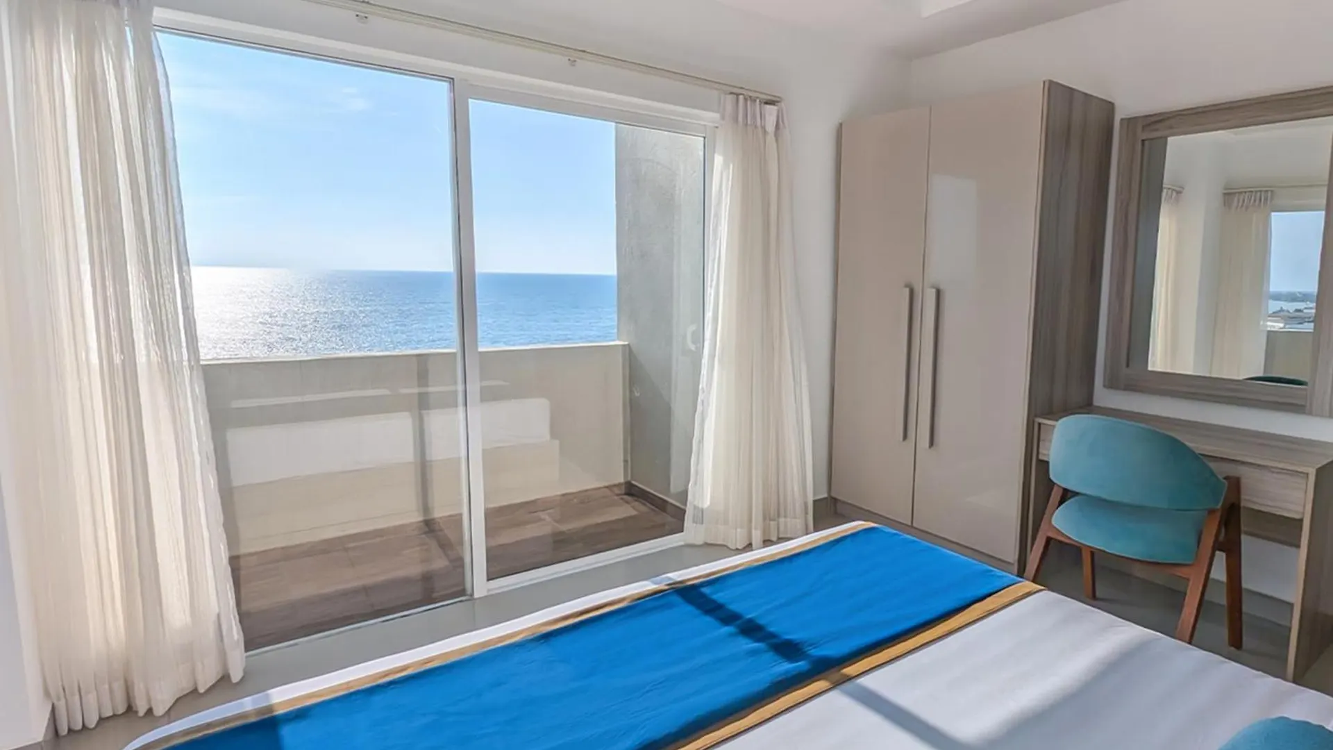 Hotel Corundum Breeze Negombo 4*,  Sri Lanka