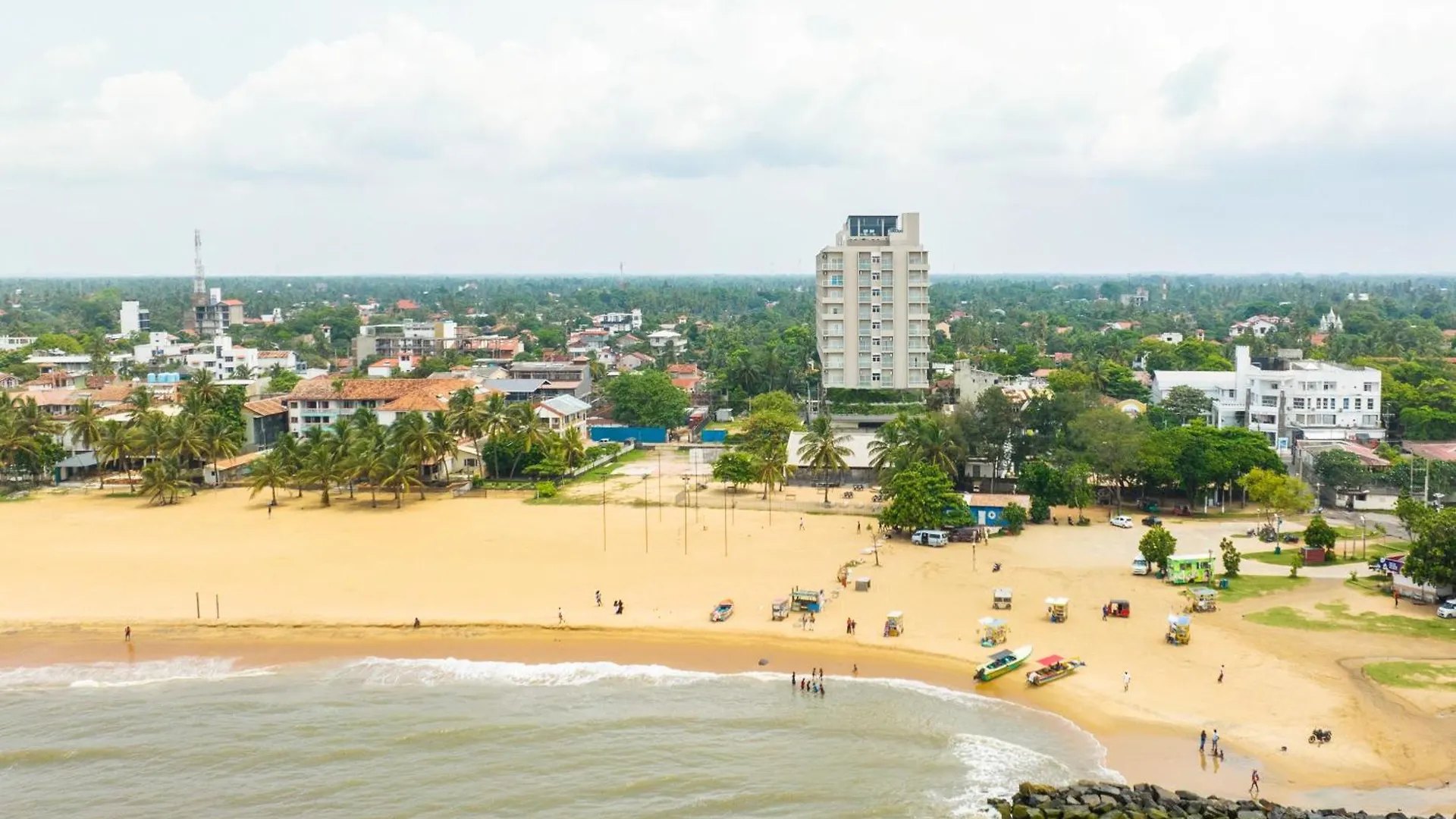 Hotel Corundum Breeze Negombo