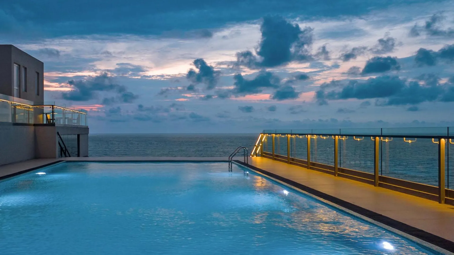 ****  Hotel Corundum Breeze Negombo Sri Lanka